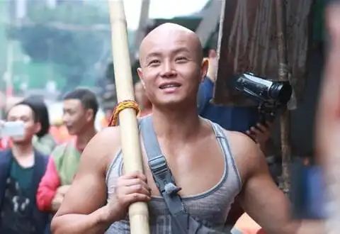 图乐嘉蛋蛋爆了是怎么回事其调侃蛋碎了仍可战斗