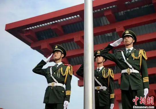 高清:盘点各国军礼 波兰两指礼很有特色(1)_军事图库_光明网-新闻频道