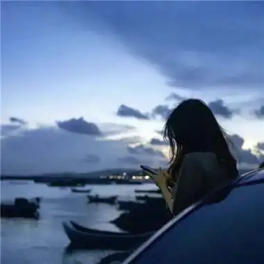 好看很有意境的女生高颜值头像 最新头像女成熟稳重很有范_女生头像