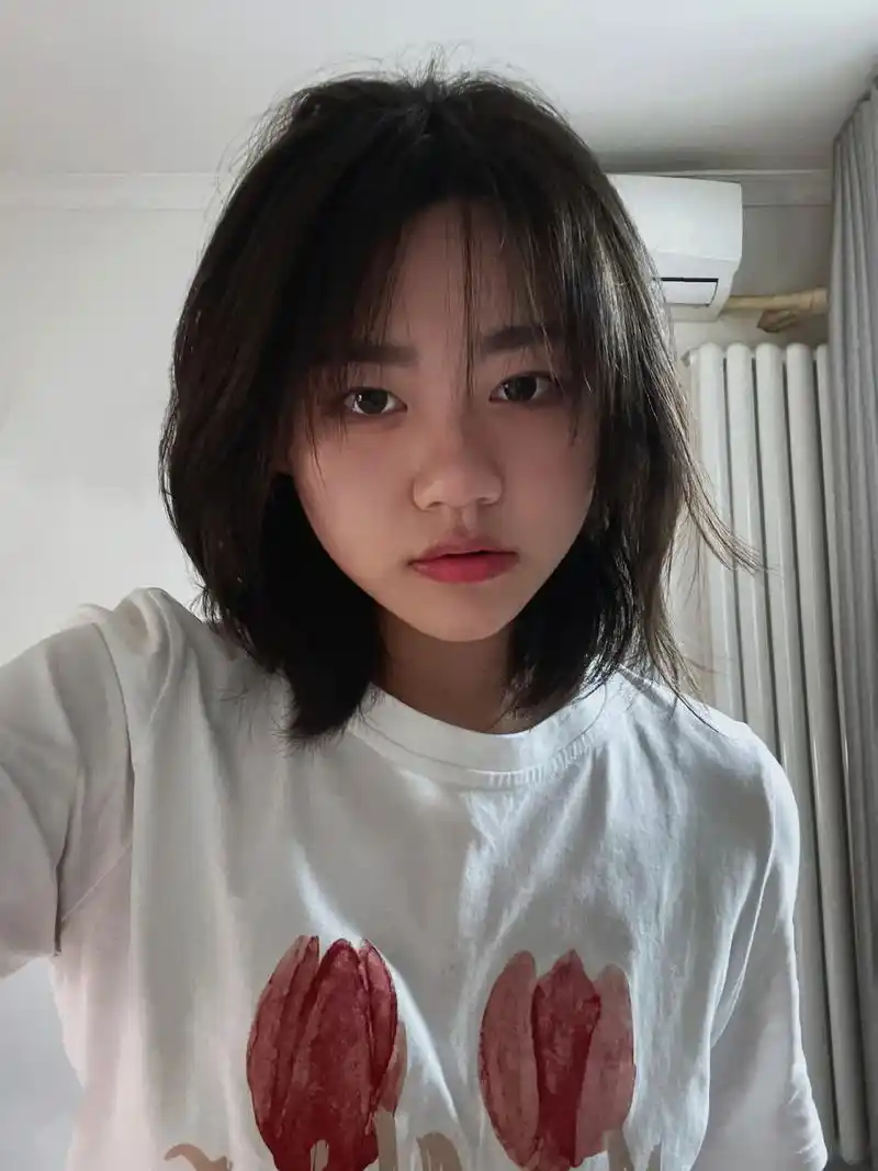 分享照片 #今天长这样 #普通女孩 冷漠可以避免90%的麻 - 抖音