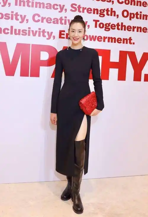 这个冬天,跟着女明星们穿长筒靴,显高时髦又有韵味_整体_皮质_黑色