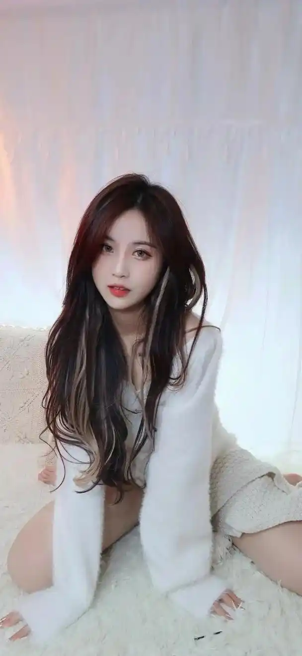 心动挑战之无欲无求 红尘风起,欲念袭来, 我却无欲无求,静心凝望天外.