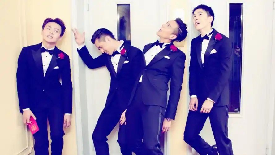 最帅伴郎团vs胡歌霍建华雪地大片,哪个更让你上头?