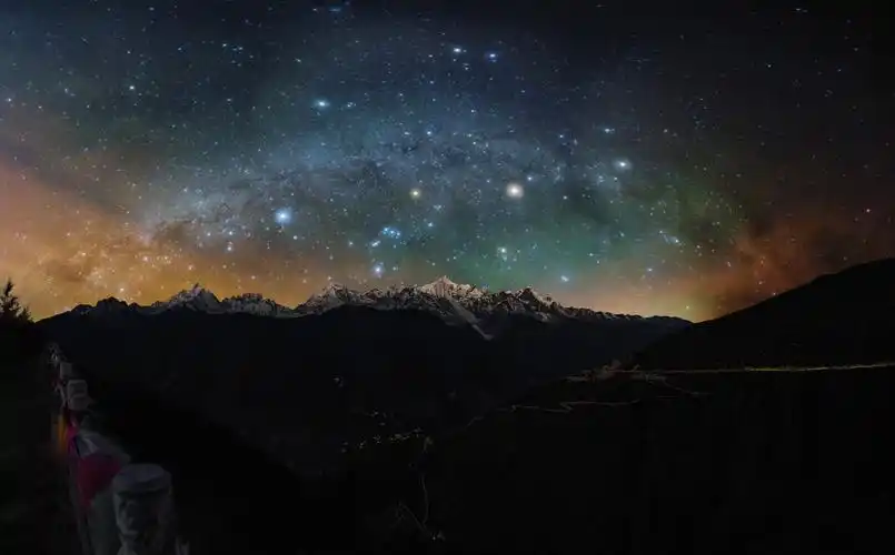 《梅里雪山冬季星空》 - 全球星空摄影大赛