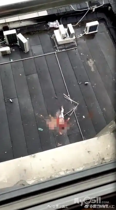 镇江万达公寓一女子坠楼身亡