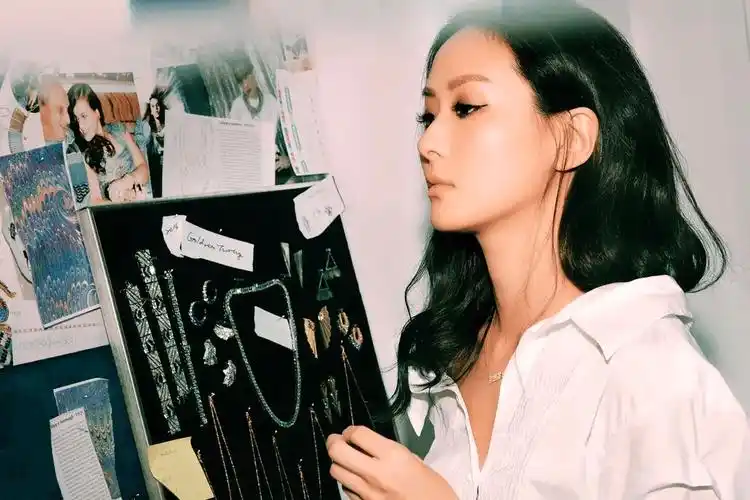 孙芸芸_名媛_孙道存