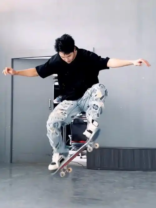 截一些滑板少年!#王一博