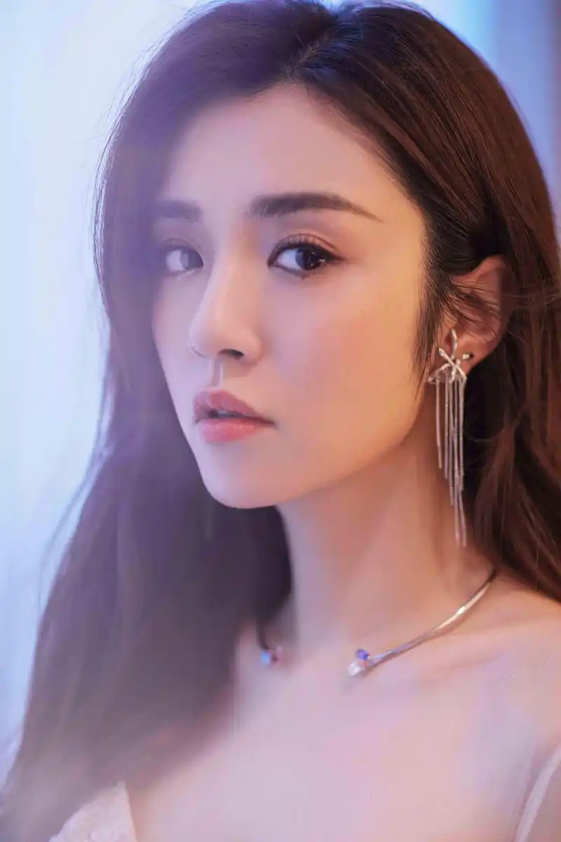 王晓晨现身中国蓝十周年晚会 网友纷纷呼吁参加《我就是演员》