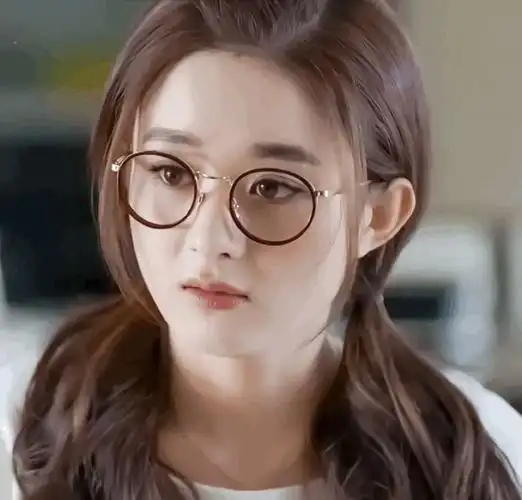 赵丽颖超话#赵丽颖飞天奖入围两部作品##赵丽颖##赵丽颖短发进组#"