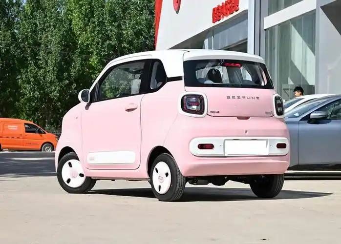 奔腾小马2.69万元起上市 中国人还需不需要微型电动车