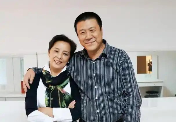 大陆低调的明星夫妻幸福美满却鲜为人知羡慕他们的忠贞爱情