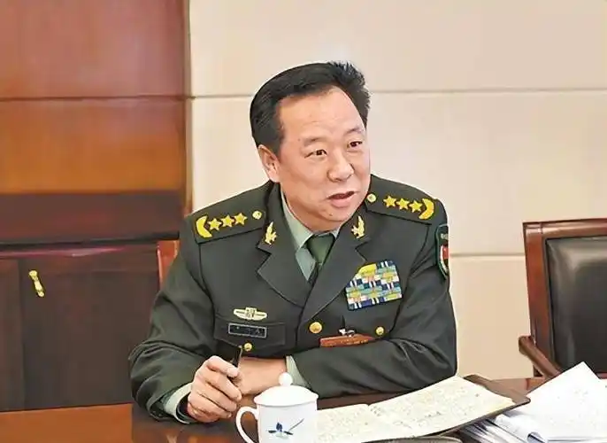 战将李作成:对越自卫反击战任连长,36年后成陆军司令,被授上将_我军