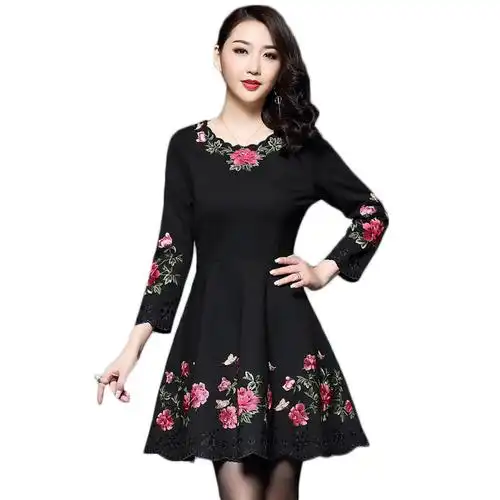 民族风刺绣中国风连衣裙一件代发大码中年妈妈装女装秋冬新款