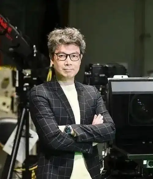 被称为世纪贱男的梁荣忠当年出轨偷腥如今准备孤独终老