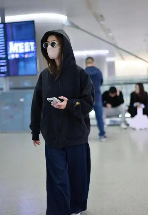 吴千语是中国香港女演员和广告模特,身高170cm,虽然她在浙江省出生,但