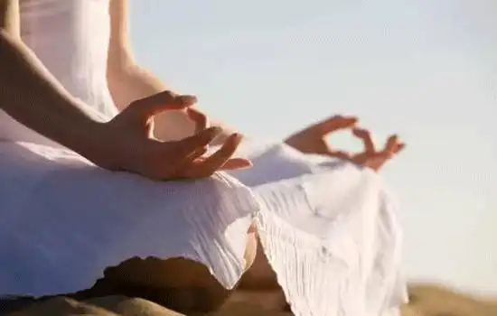 双盘腿打坐的好处强筋健骨不在话下