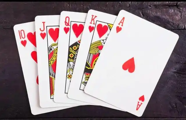 一款好玩的扑克游戏:抢庄牛牛