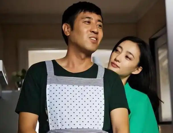 2011年与她结过婚的于和伟,近期被传闻与女演员王丽坤度过了美好夜晚