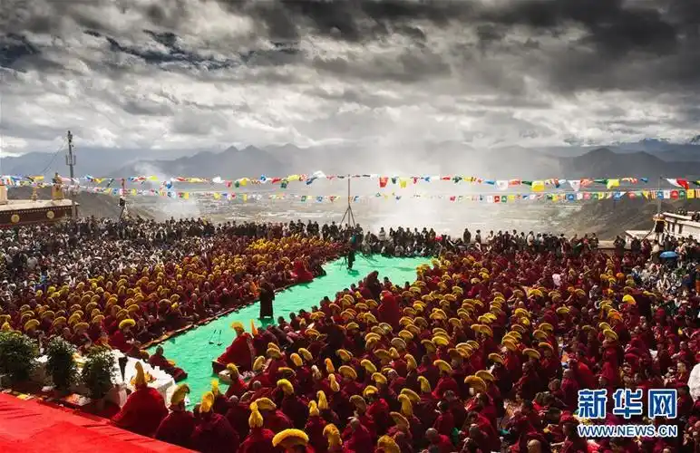 藏传佛教格鲁派最大寺院哲蚌寺举行建寺600周年庆典组图