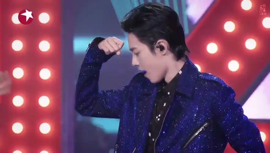 肖战|那英 《恼人的秋风》两场舞台剪辑