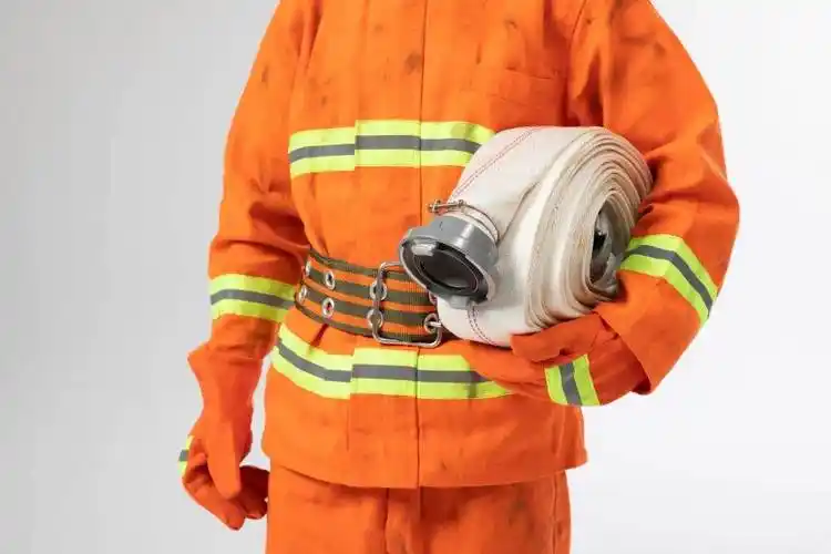 揭秘消防员最新的灭火战斗装备都有啥