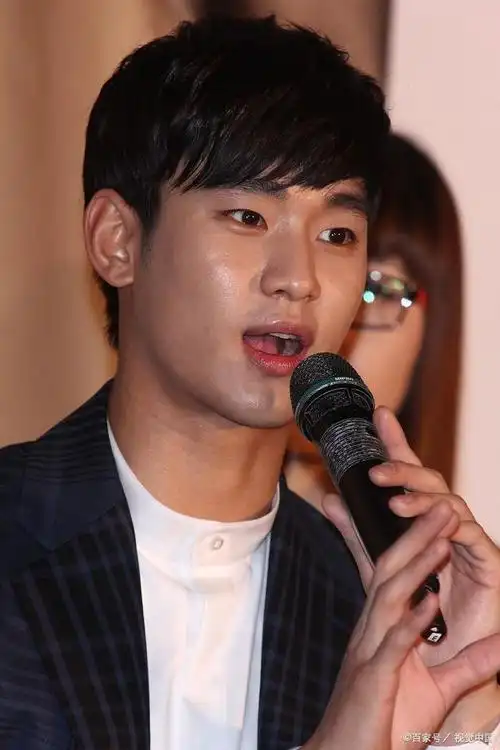 大家好,今天我们来聊聊金秀贤的近照