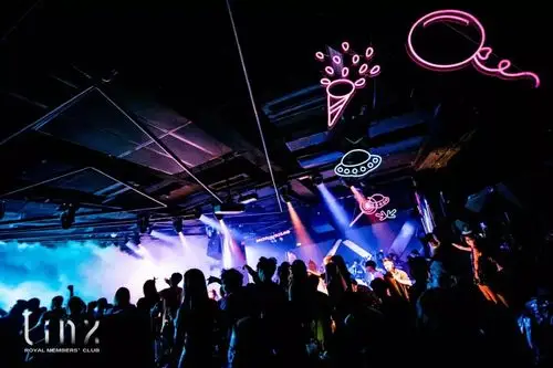 劲舞团手游与上海linx酒吧联手打造蹦迪场景