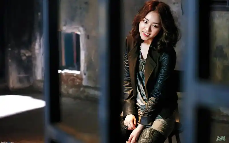 主题:【壁纸长廊】美女壁纸005