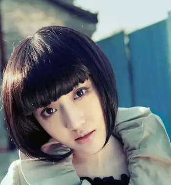 可爱个性西瓜头发型 打造俏皮时尚感