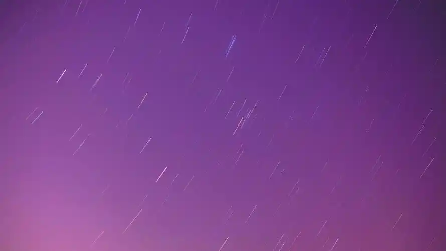 紫色的星空