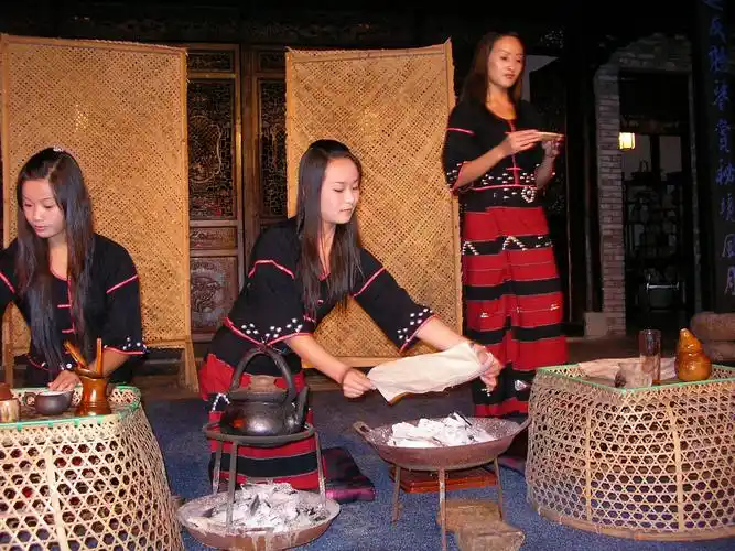 佤族的饮茶习俗