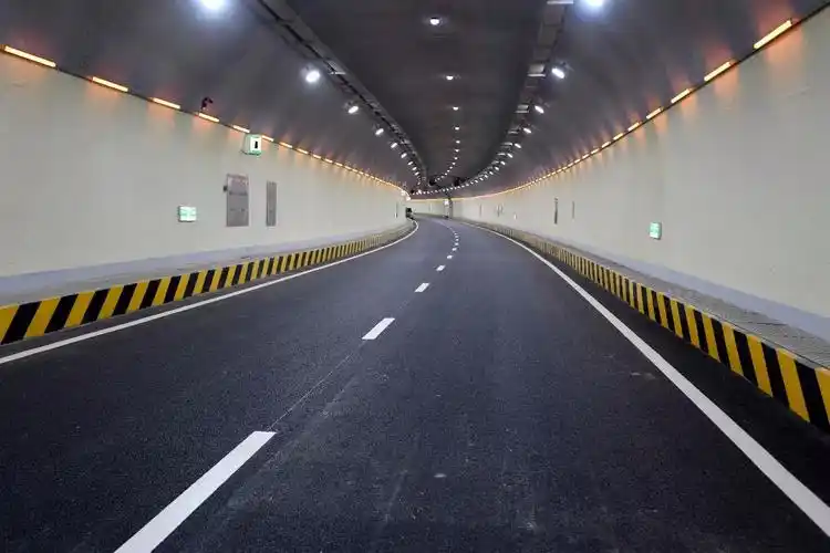 济南玉函路隧道提前一年通车,亮度温度自动感应