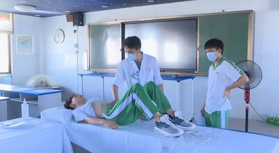 高考体检需要"脱衣服"?