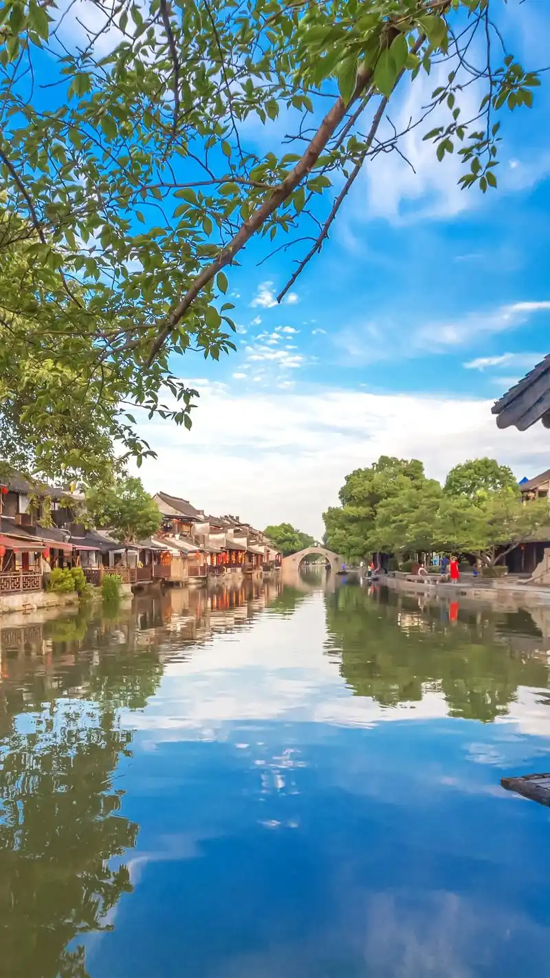 西塘古镇位于浙江嘉兴市嘉善县,地处江浙沪交界处,历史悠久,是 - 抖音