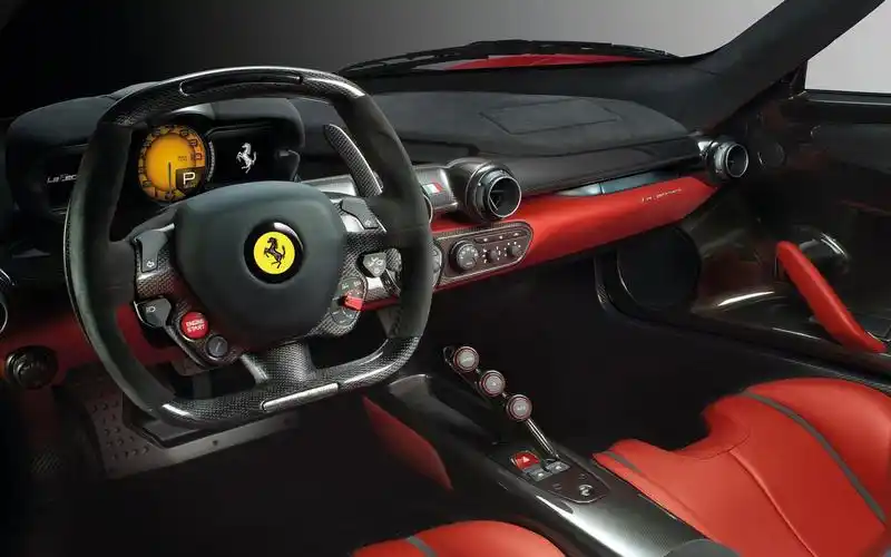 2014款法拉利laferrari跑车桌面壁纸