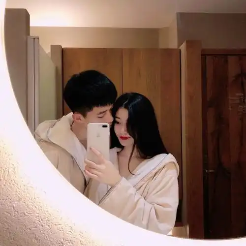 洝大人72情侣头像