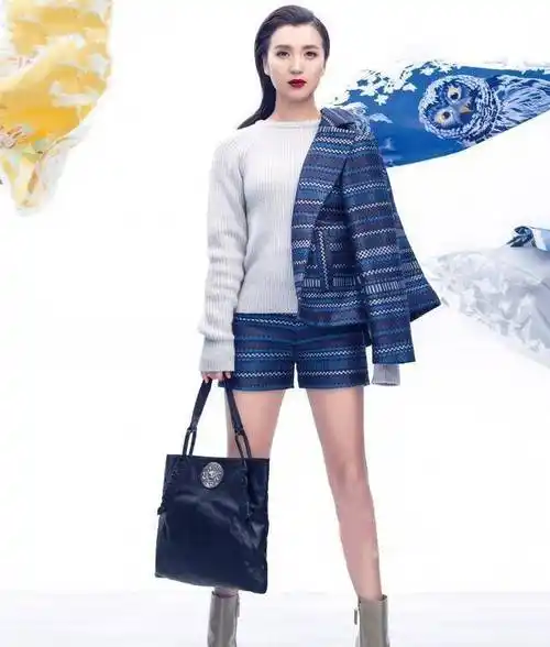 40岁陈好近照曝光,穿蓝色开衫扎麻花辫太减龄,网友:太美了_西装裤