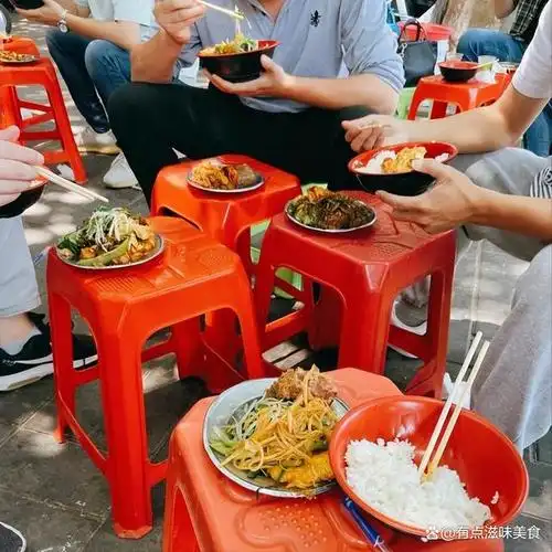 山东小伙来合肥出差,在路边点了一份快餐,结账时确认3遍不敢信