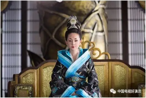 这对眉毛属于戏里的张皇后,它是长成酱婶的:《东宫》作为优酷的开年大