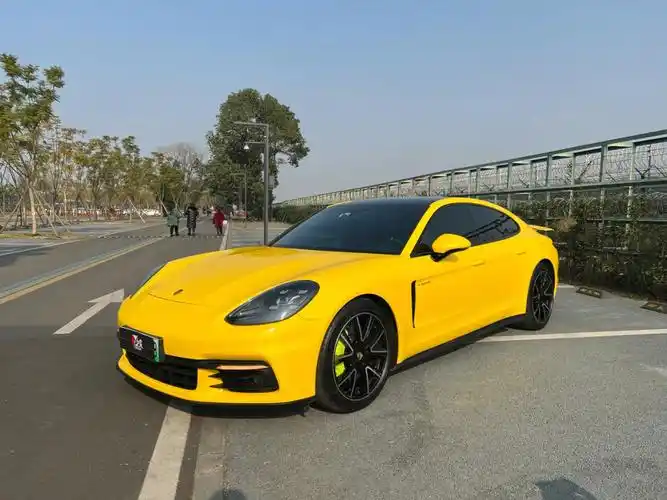 保时捷帕拉梅拉改色