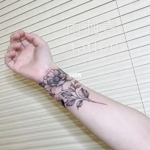手腕遮盖纹身素花纹身手腕纹身遮盖纹身