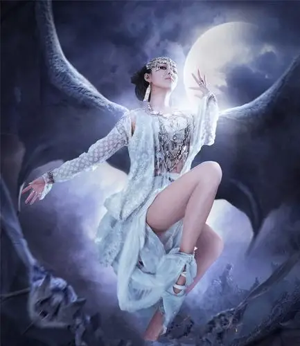 尸魔白骨精身份之谜谁是在她脊梁骨上刻字的人