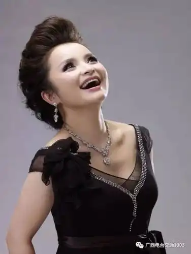 抒情花腔女高音吴碧霞