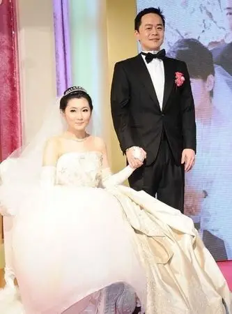 selina张承中浪漫婚房首曝光 环境适宜疗养