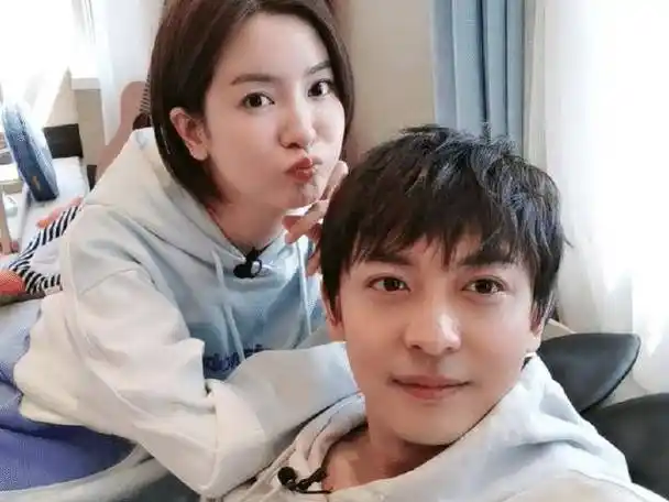 李晟李佳航的基因有多强大,儿子自带"大眼特效",近照帅惨了!