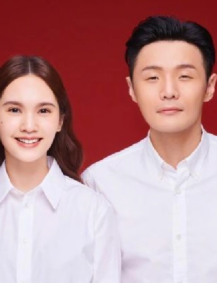 这次结婚照一出来对比更明显,李荣浩的眼睛只有杨丞琳