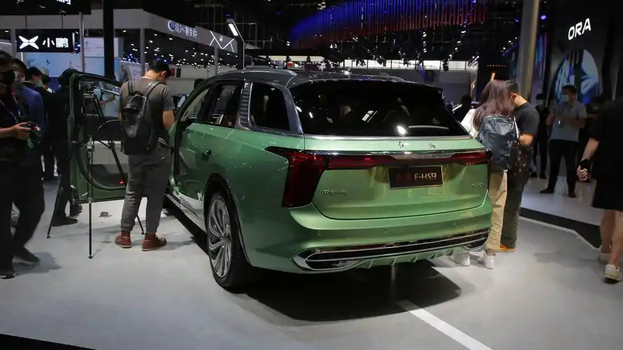 北京车展:预售价55万元起 红旗e-hs9亮相并开启预售