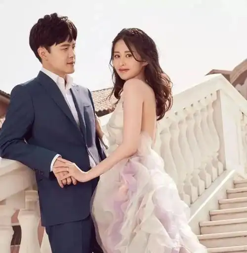 付辛博因被曝出种种节省过度,对妻子吝啬的行为,被广大网友贴上了"