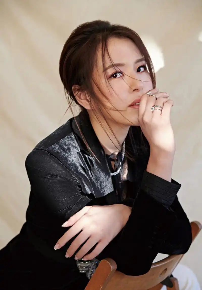 刘品言这是胖了?穿连体裤身形略显臃肿,网友:阿奴该减肥了