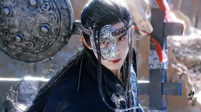 古装剧男星「面具造型」:肖战戴著面具,成毅戴情人咒,傅九云帅|吴磊